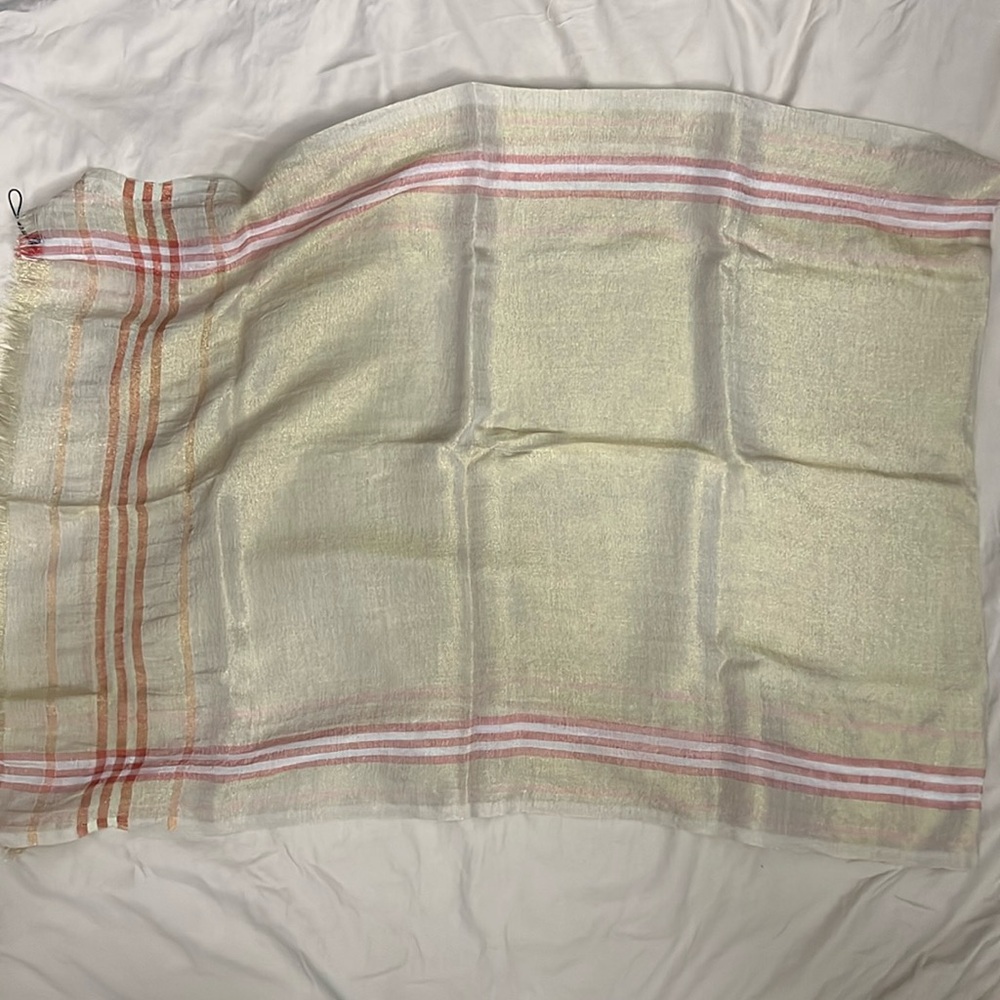 Brand new Burberry scarf 26x75”